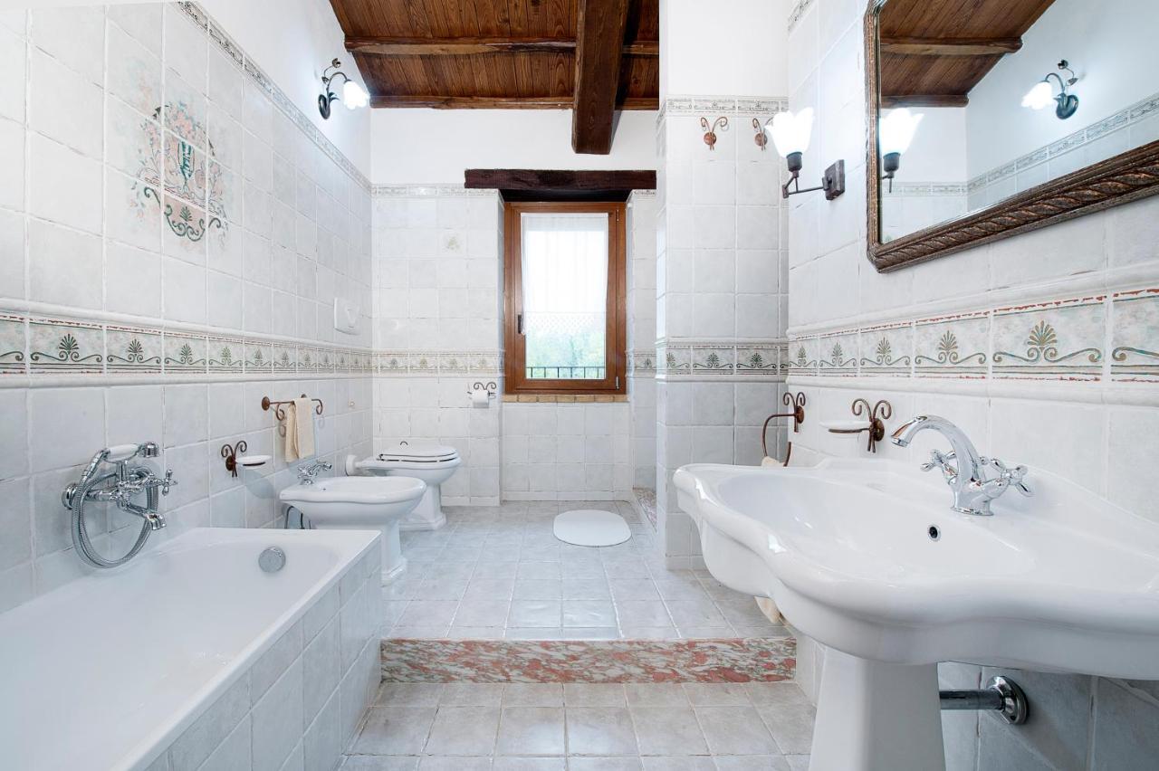 Casale Le Orme Bed & Breakfast Todi Exterior photo