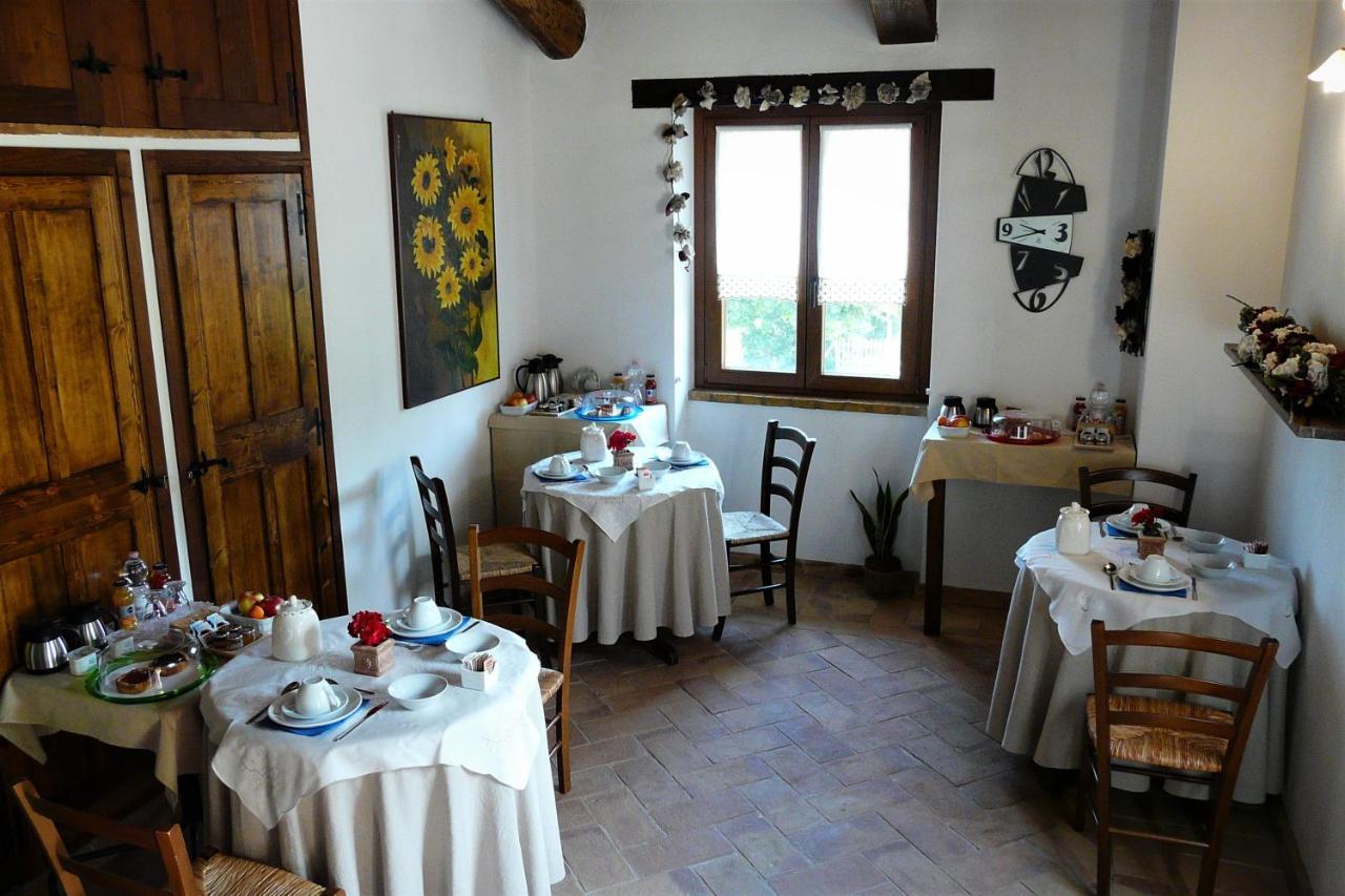 Casale Le Orme Bed & Breakfast Todi Exterior photo