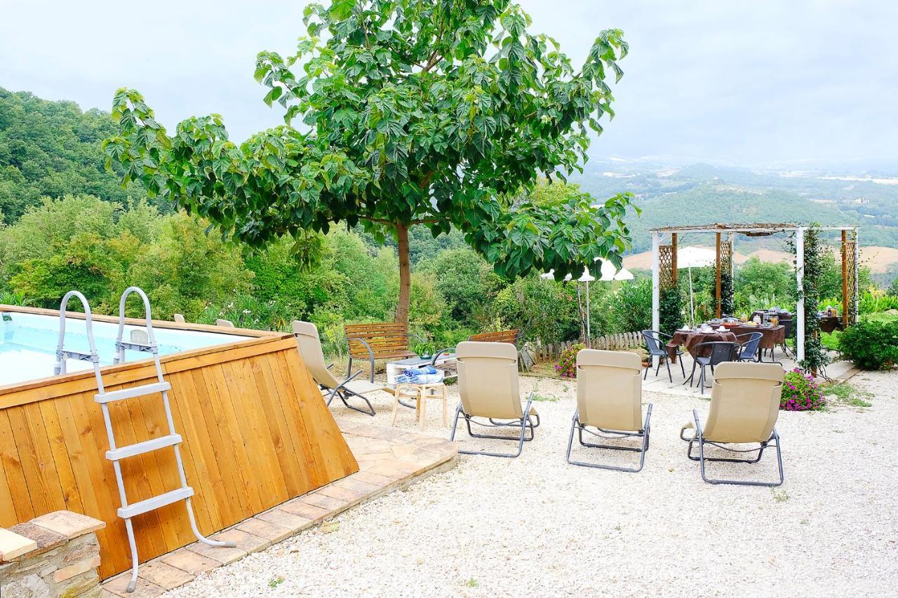 Casale Le Orme Bed & Breakfast Todi Exterior photo